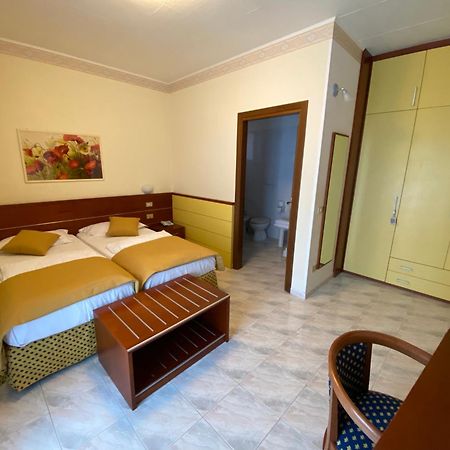 Hotel Villa Olivo Resort 3S Bardolino Dış mekan fotoğraf
